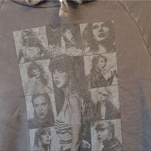 Taylor Swift Unisex Washed Black The Eras Tour Hoodie Size M - Picture 4 of 9
